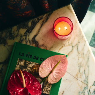 DE LAS FLORES SOY SMALL BATCH CANDLE - Gardenia, Lily, and Pink Peppercorn