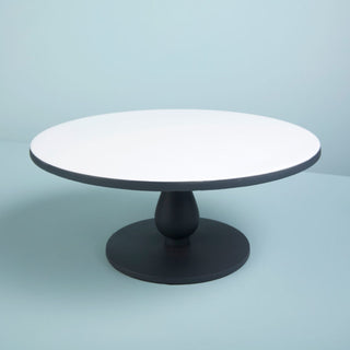 The "must have" Black and White Graphite Cake Stand - Holt x Palm -  Display your most impressive baking creations with our Ardmore Cake Stand. This elegant piece belongs to our chic Ardmore Set, distinguishable by its simple clean aesthetic with textured crosshatches and sleek charcoal finishes. Measurements: 12€³ dia x 5.5€³ Handcrafted in India. 100% recycled and ethically crafted in small batches. CARE INSTRUCTIONS: Hand wash with mild soap. Avoid harsh abrasives to preserve best condition.