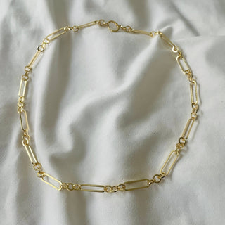 Paper Clip Layering Gold Filled Necklace - Holt x Palm -  "Add a touch of chic to your looks with our Paper Clip Layering Gold Filled Necklace! This unique necklace features a trendy paper clip style and is perfect for layering. Elevate your style with our cool and playful accessory. (No, it won't hold your papers together.)" 20€� Length